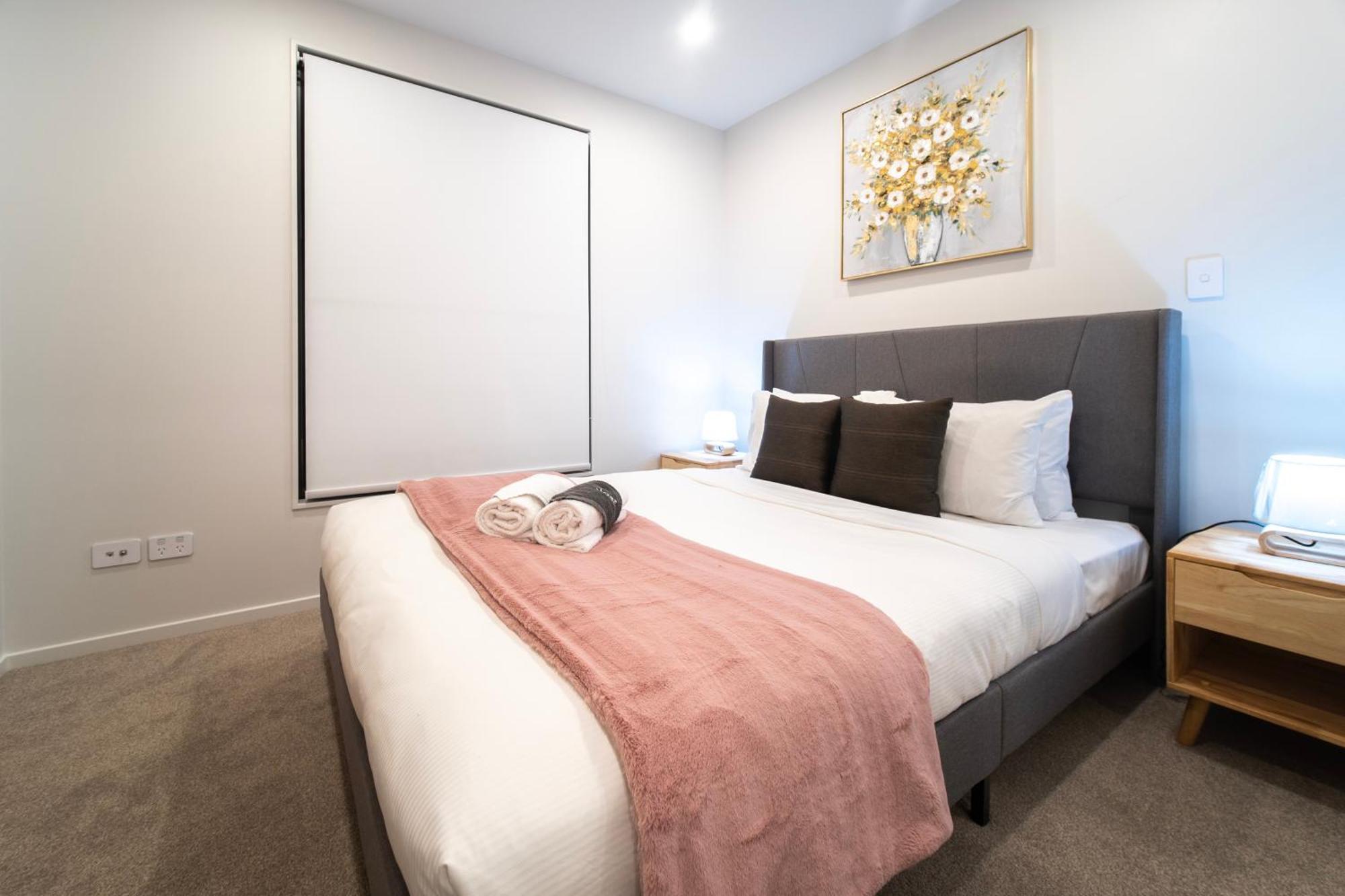 Modern Townhouse Close To City With Full Kitchen - Ellerslie Auckland Exterior photo