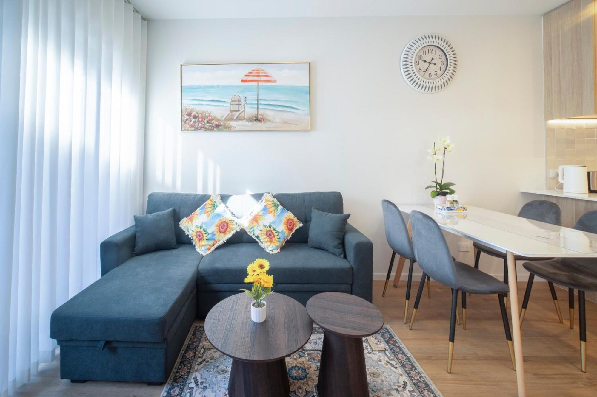 Modern Townhouse Close To City With Full Kitchen - Ellerslie Auckland Exterior photo